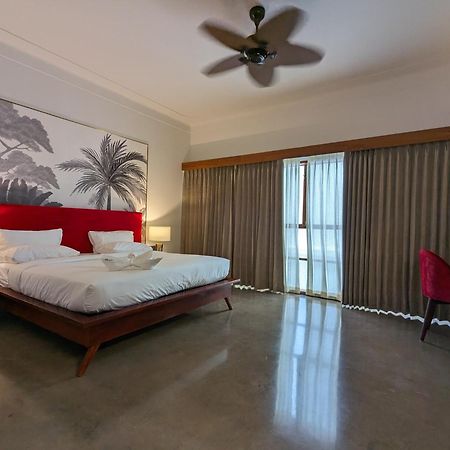 Prasanthi Hotel Kollam Esterno foto